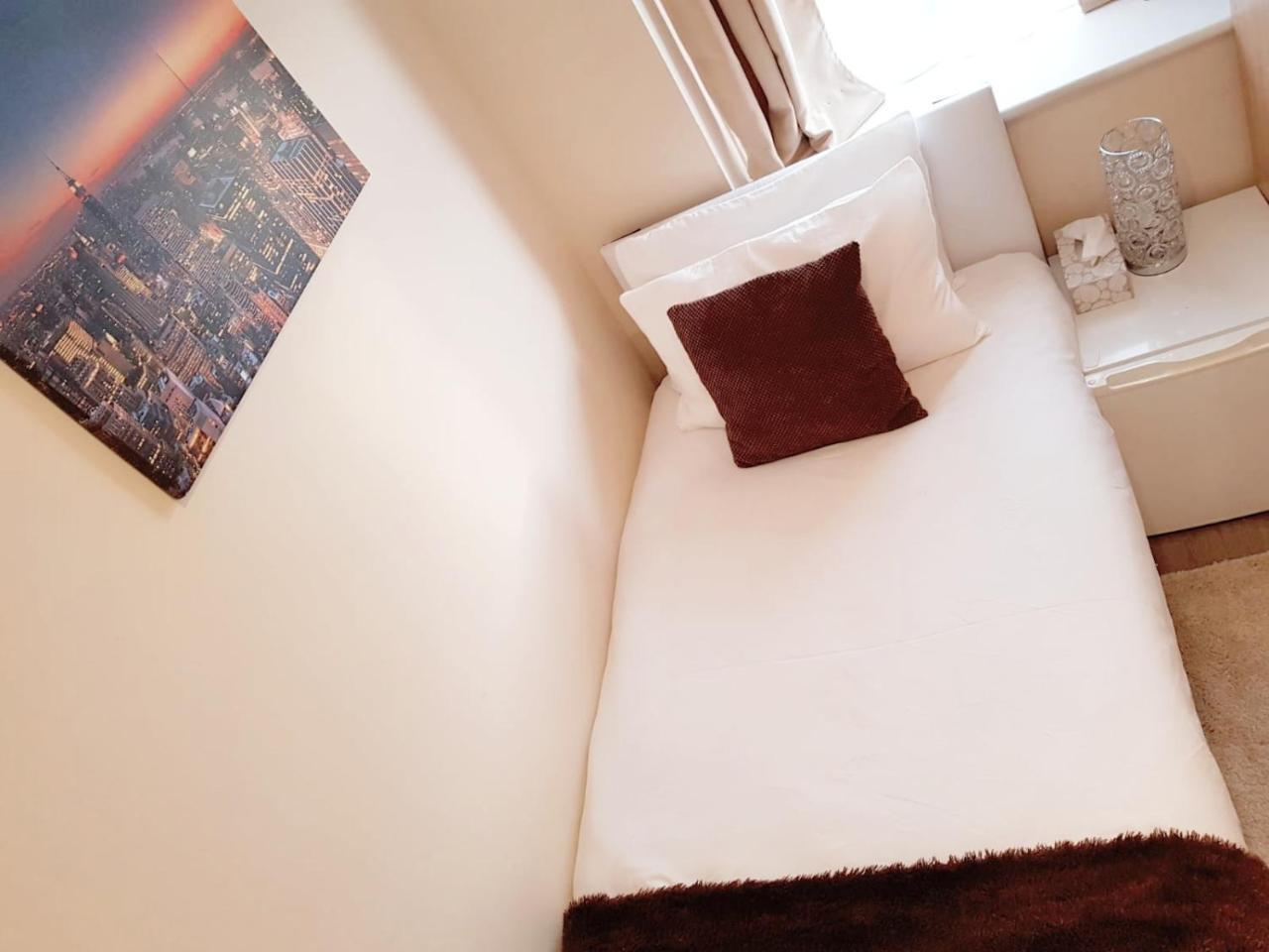 โคกี้ เฮาส์ Bed & Breakfast ลอนดอน ภายนอก รูปภาพ