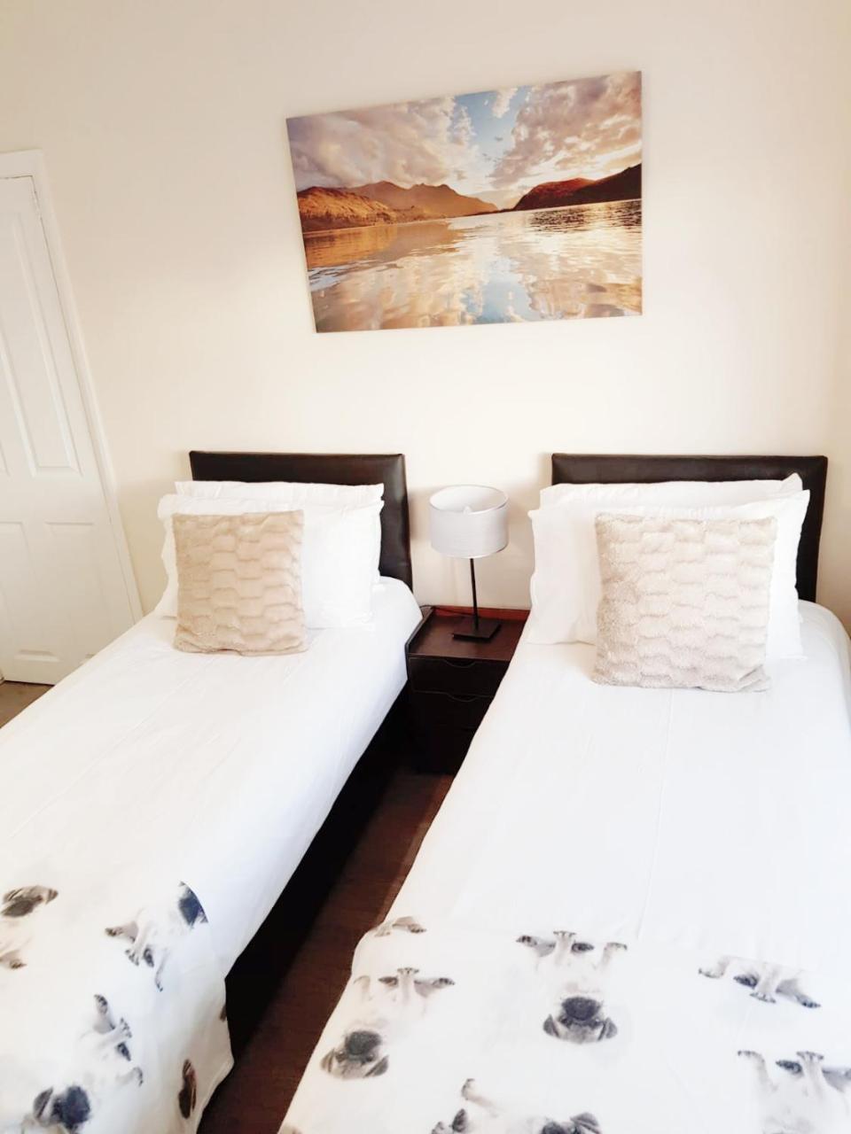 โคกี้ เฮาส์ Bed & Breakfast ลอนดอน ภายนอก รูปภาพ