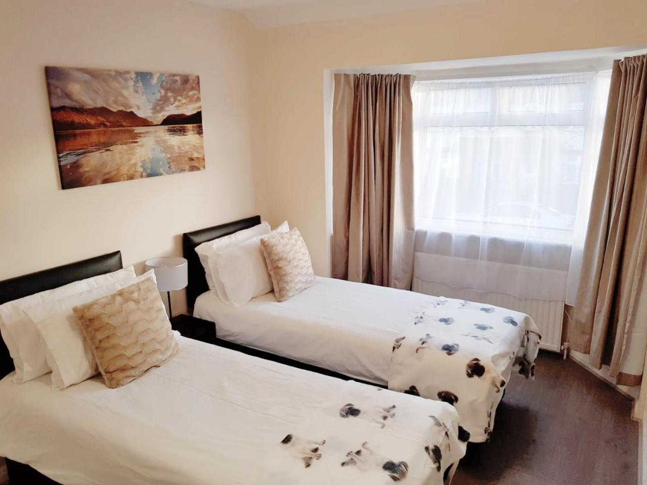 โคกี้ เฮาส์ Bed & Breakfast ลอนดอน ภายนอก รูปภาพ